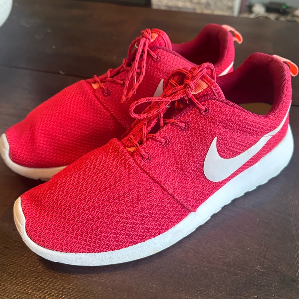 Nike Roshe Red Sneakers